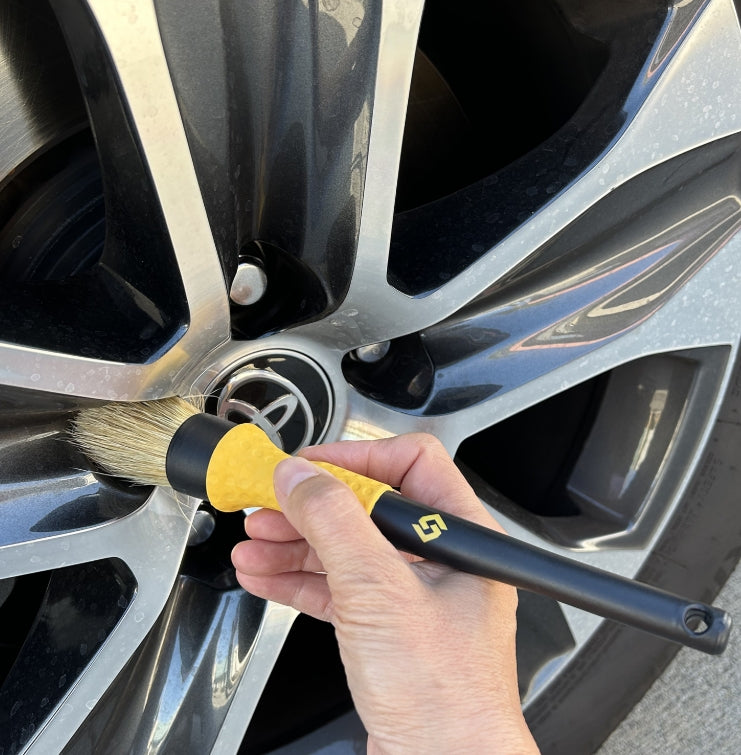 BUMBLE BEE DETAILING BRUSH SET